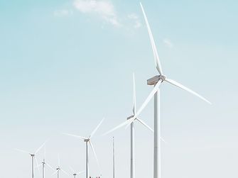 Windkraft-Anlagen