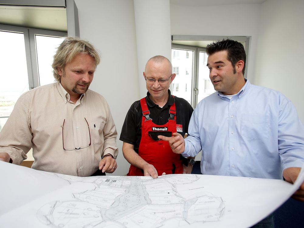 Andreas Schauf, sein Mitarbeiter und Henkel Gebietsverkaufsleiter Robert Franicevic (von links)