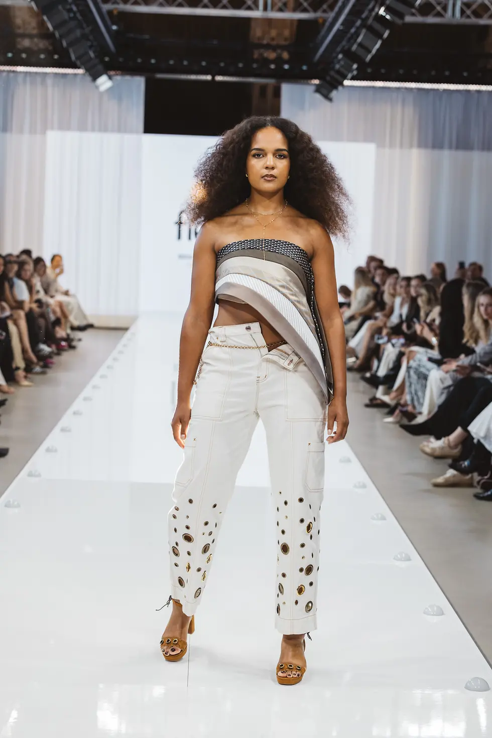 Copenhagen Fashion Week: fewa bringt vergessene Kleidungsstücke auf den Laufsteg