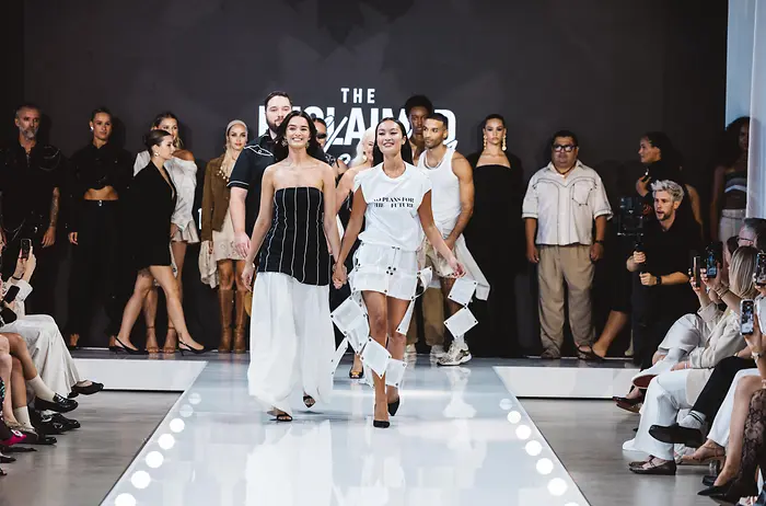 Copenhagen Fashion Week: fewa bringt vergessene Kleidungsstücke auf den Laufsteg