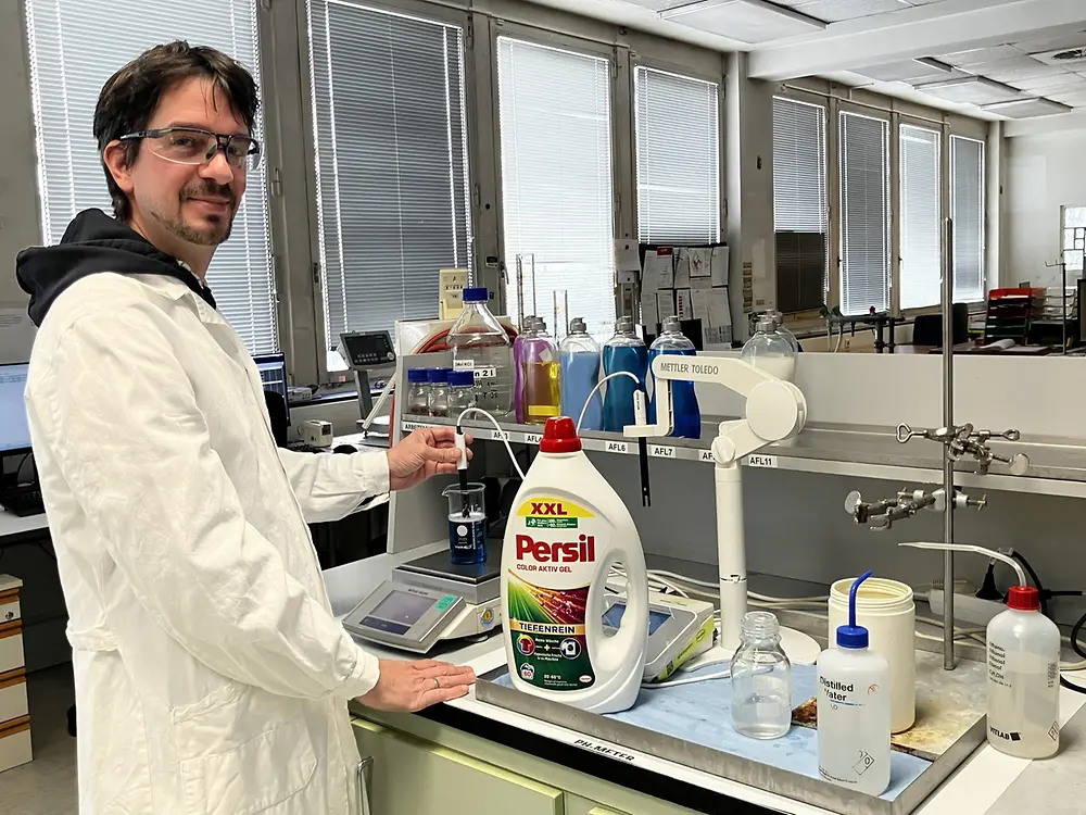 Henkel präsentiert nachhaltige und kostensparende Kosmetik- und Haushaltsroutinen für zuhause