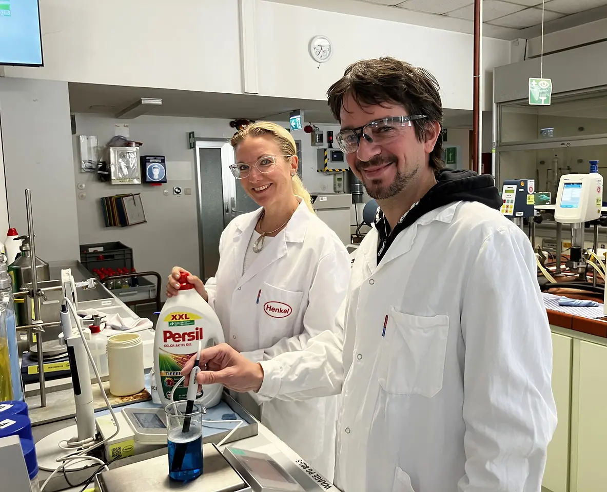 Henkel präsentiert nachhaltige und kostensparende Kosmetik- und Haushaltsroutinen für zuhause