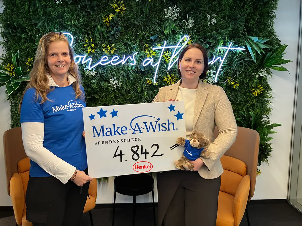 Spenden von über 430.000 Euro übergeben