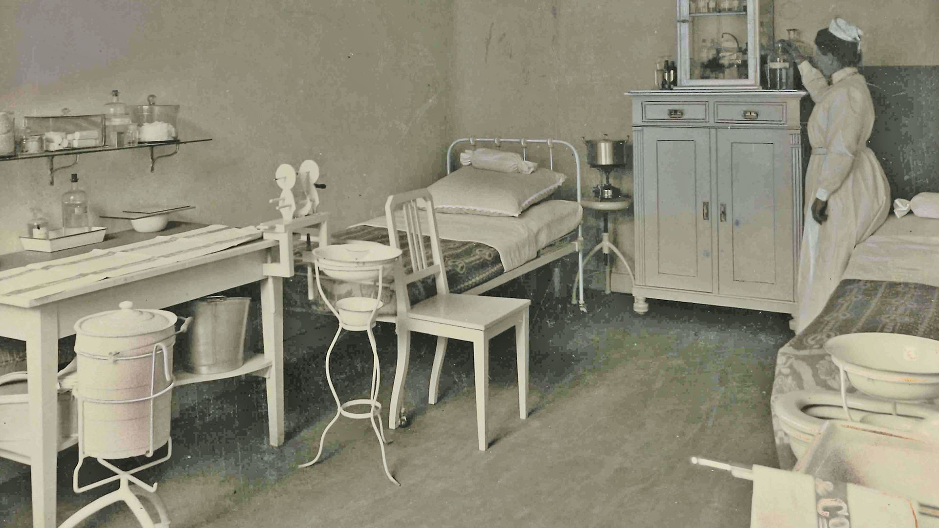 Die erste Krankenstube 1910