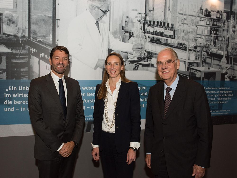 Dipl.-Ing. Albrecht Woeste (rechts) gemeinsam mit Kasper Rorsted und Dr. Simone Bagel-Trah 