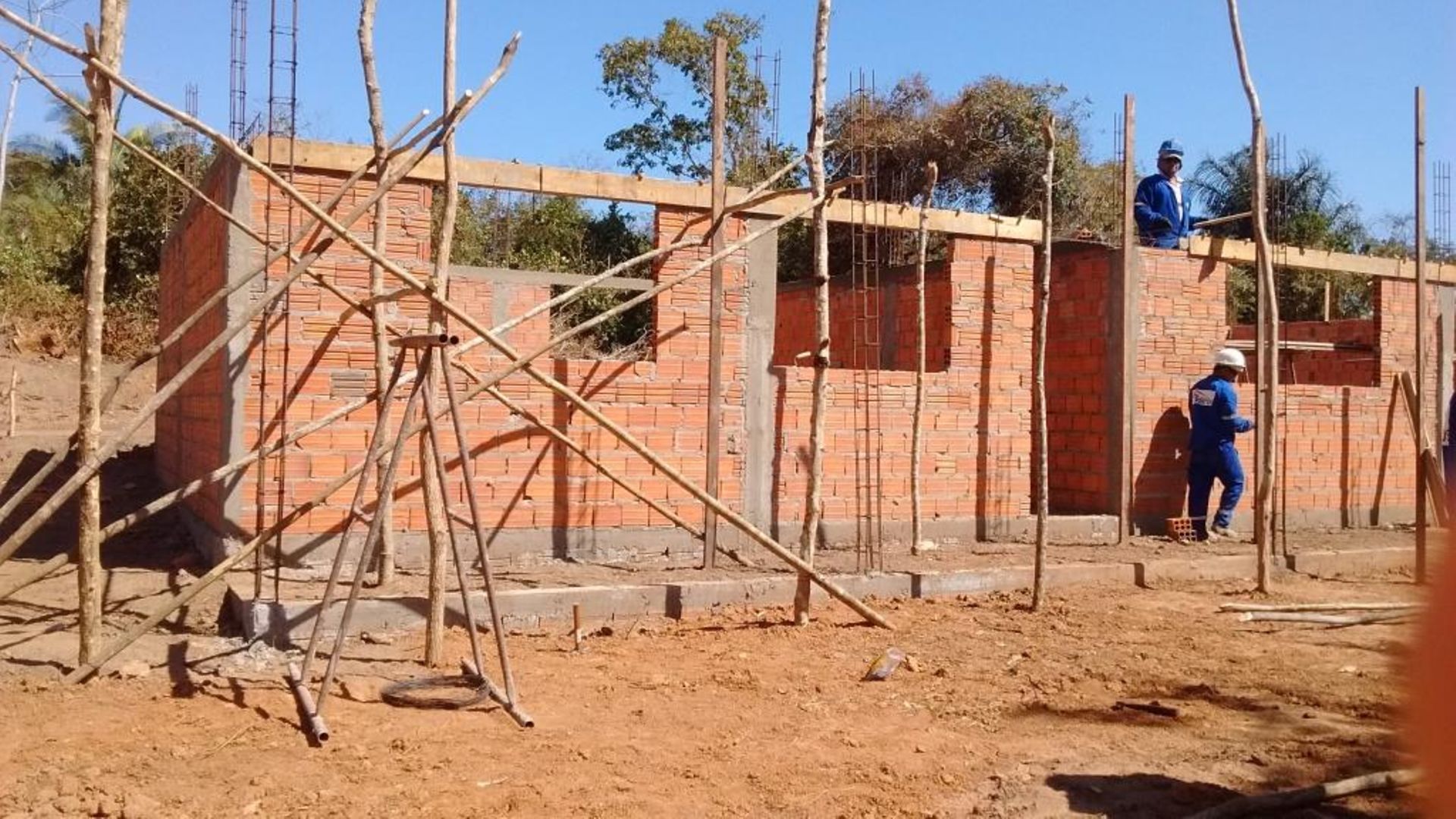 

With the support of the Fritz Henkel Stiftung foundation, Pritt and Plan International have helped to construct a new school in Mata Virgem.