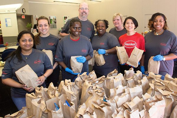 Over 80 Henkel employees in Bridgewater, USA, dedicated a week to focus on the spirit of giving back to the community 